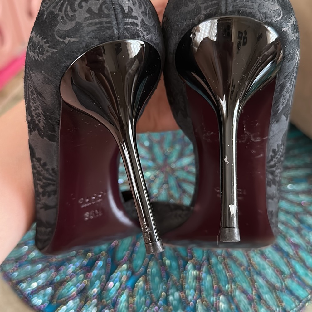 $895 Gucci black stiletto heels - Picture 6 of 11